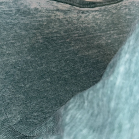 Goodie Two Sleeves -Womens Washed Green Cactus Short Sleeve Cropped Tee size S - Picture 7 of 7